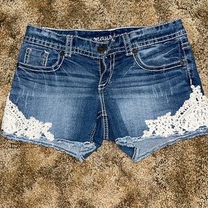 Maurices Jean shorts. Size 3/4 regular
